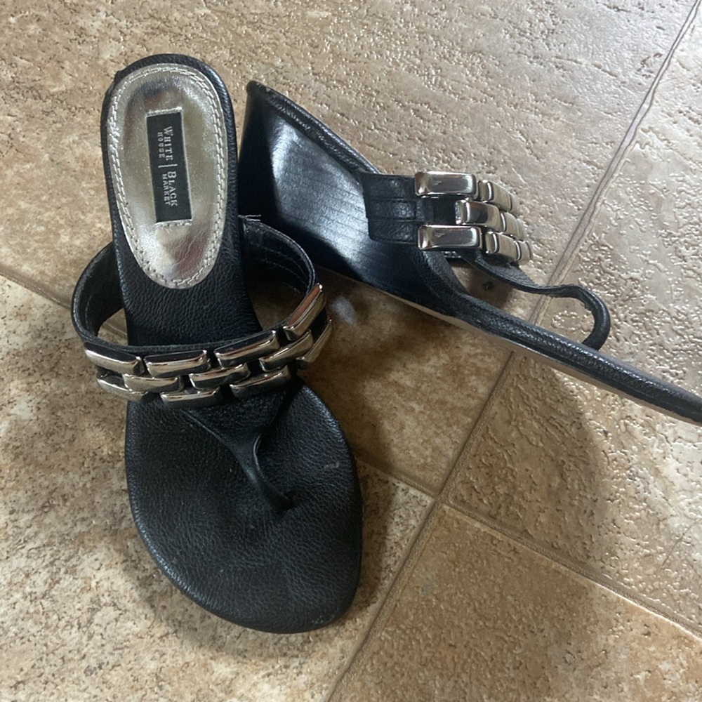 White House Black Market Sandales, size 6 - Picture 4 of 5